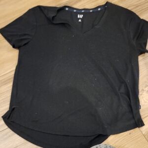GAP Women's Classic Black V-Neck Tee